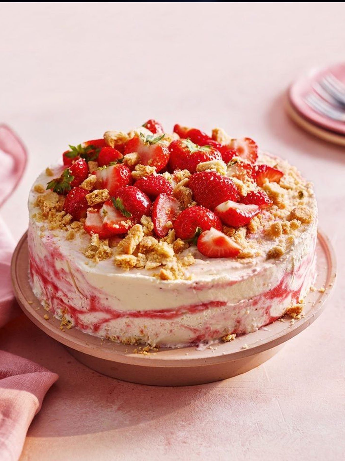 GELATO BASED STRAWBERRY CAKE 